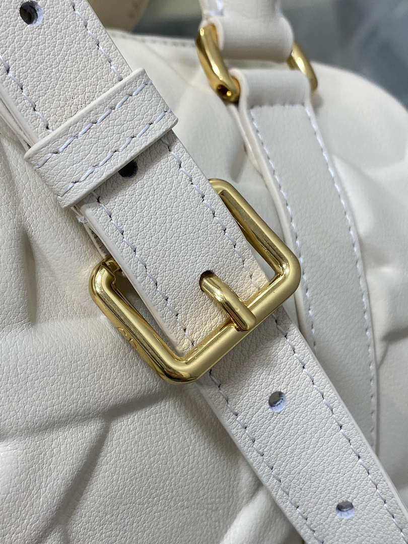 Dior M1364 Dior Groove 20 Bag Apricot Graphic Cannage Calfskin