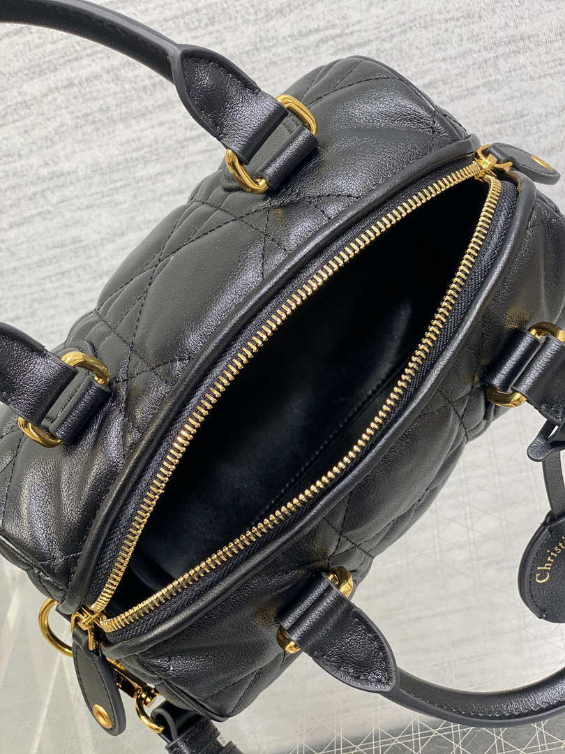 Dior M1364 Dior Groove 20 Bag Black Macrocannage Calfskin