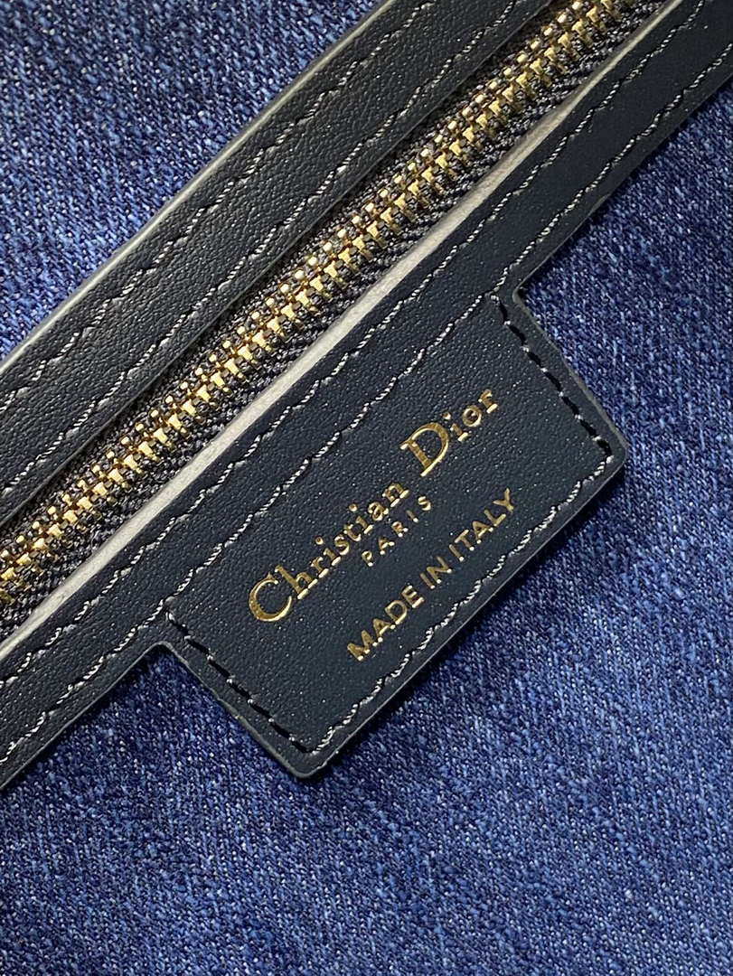Dior M1364 Dior Groove 20 Bag Blue Denim Dior Oblique Jacquard
