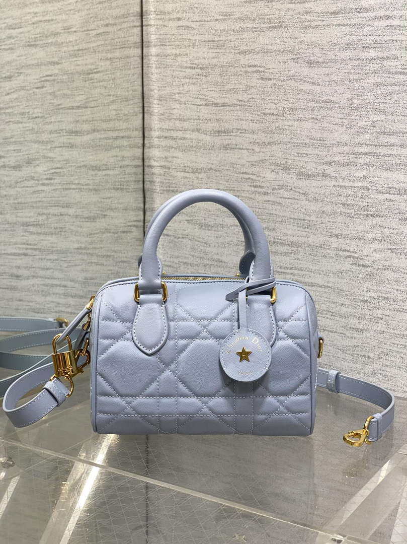 Dior M1364 Dior Groove 20 Bag Blue Macrocannage Calfskin