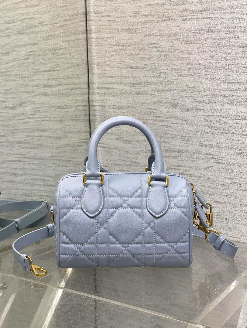 Dior M1364 Dior Groove 20 Bag Blue Macrocannage Calfskin