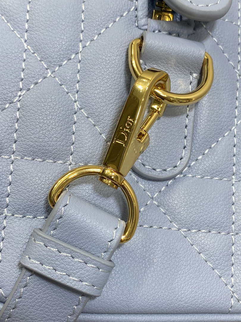 Dior M1364 Dior Groove 20 Bag Blue Macrocannage Calfskin