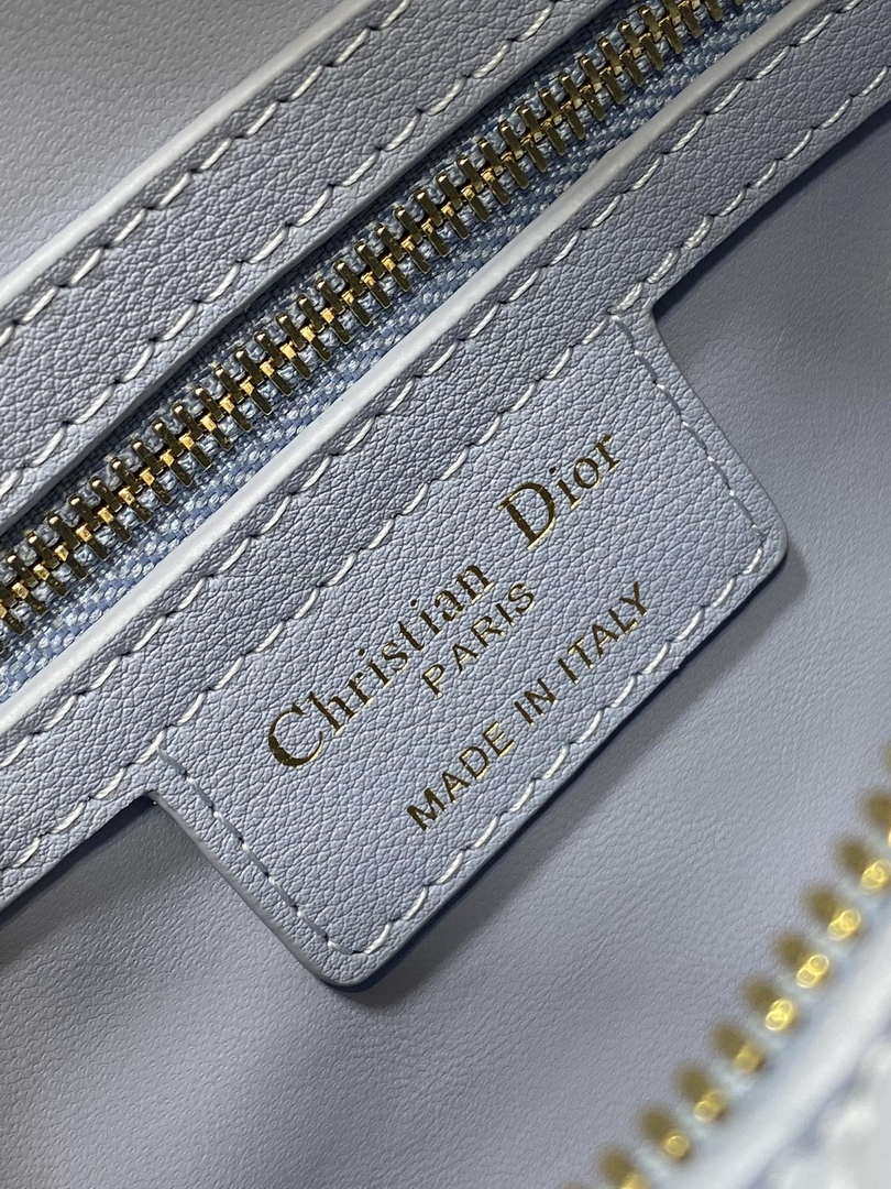 Dior M1364 Dior Groove 20 Bag Blue Macrocannage Calfskin