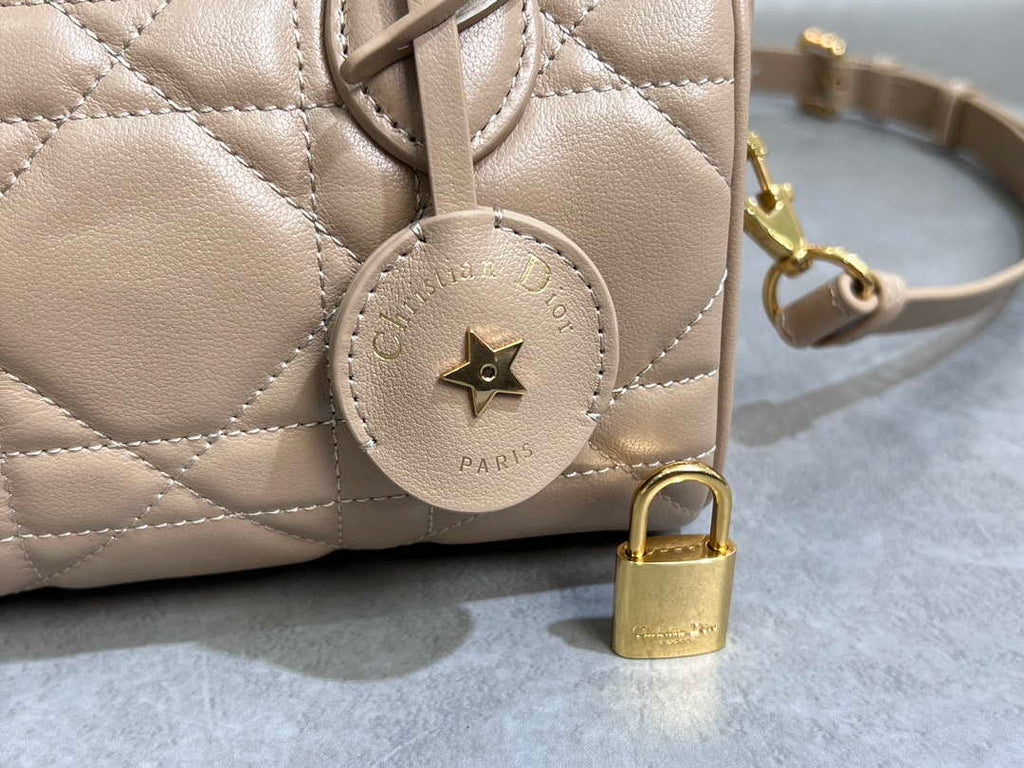 Dior M1364 Dior Groove 20 Bag Dusty Ivory Macrocannage Calfskin