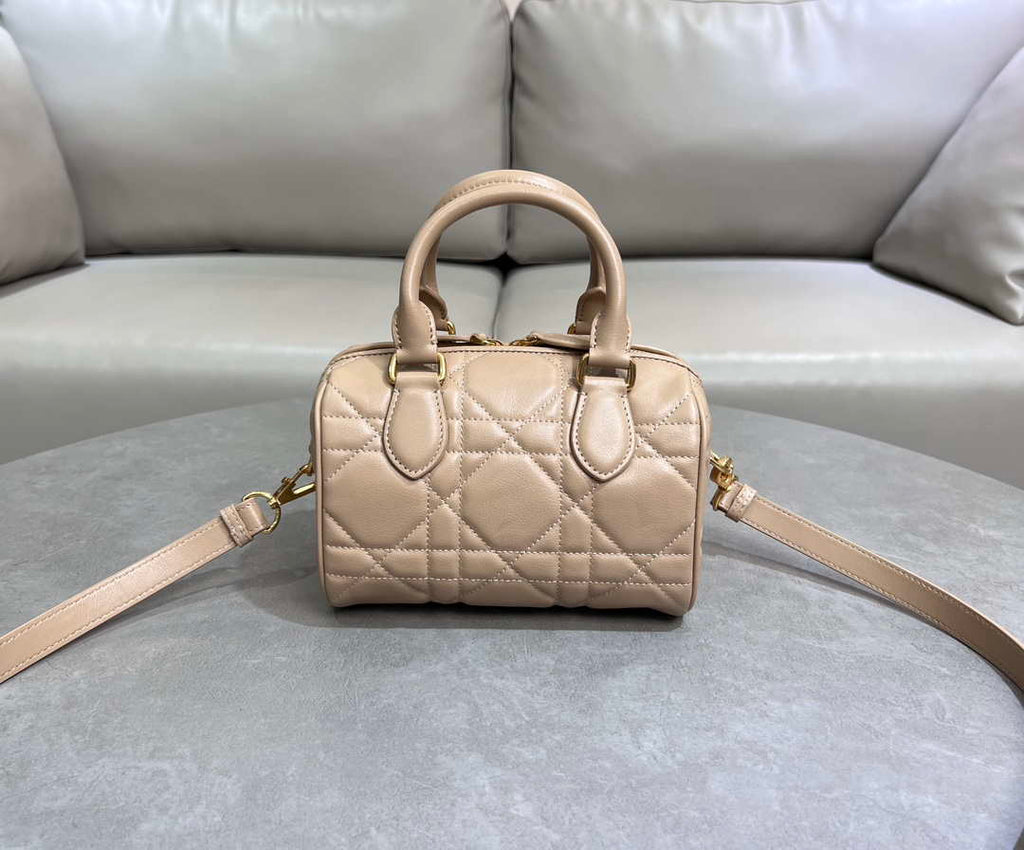 Dior M1364 Dior Groove 20 Bag Dusty Ivory Macrocannage Calfskin