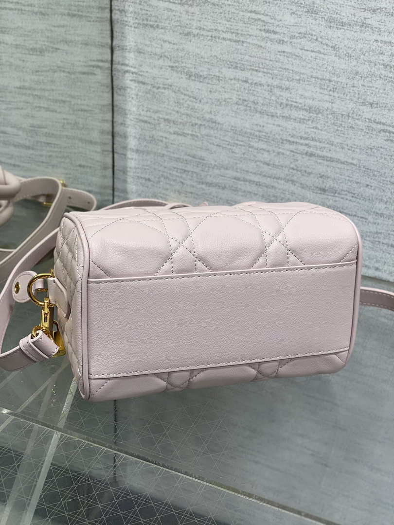 Dior M1364 Dior Groove 20 Bag Pink Macrocannage Calfskin
