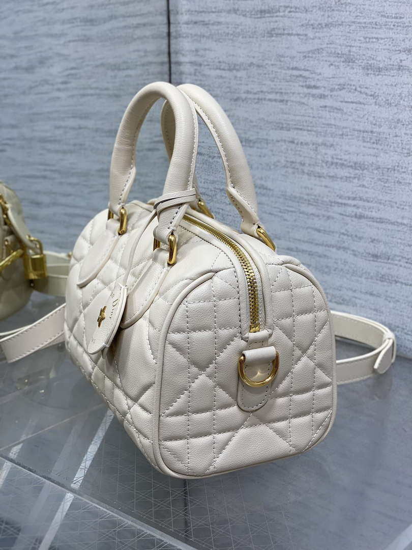 Dior M1364 Dior Groove 20 Bag White Macrocannage Calfskin