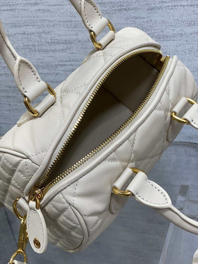 Dior M1364 Dior Groove 20 Bag White Macrocannage Calfskin