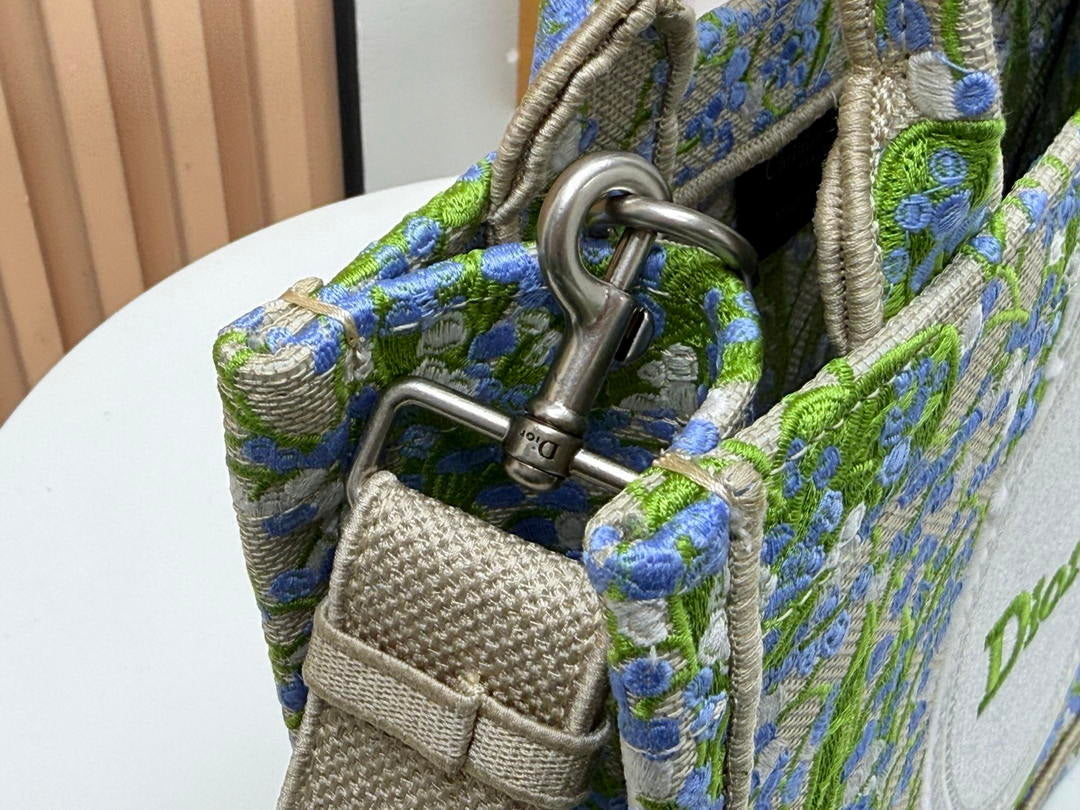 Dior M1404PEHW_M933 Dioramour Small Dior Book Tote with Strap M9703