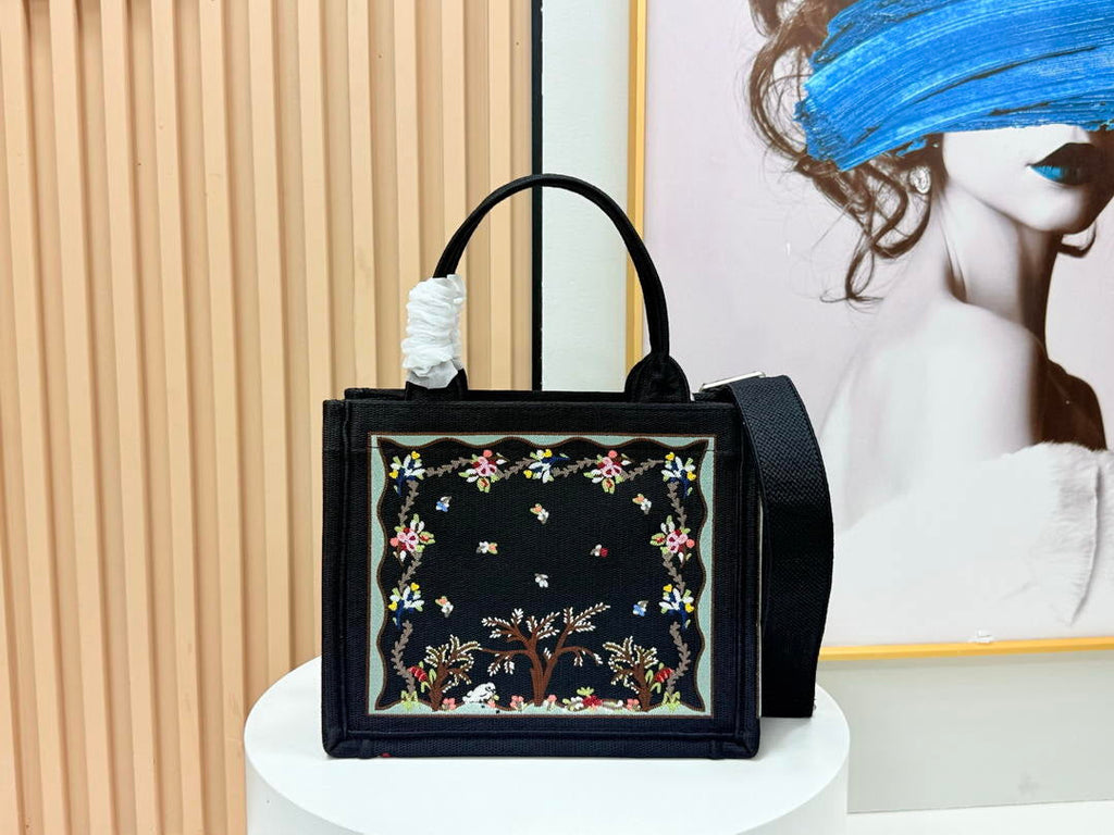Dior M1404PEHW_M933 Dioramour Small Dior Book Tote with Strap M9708