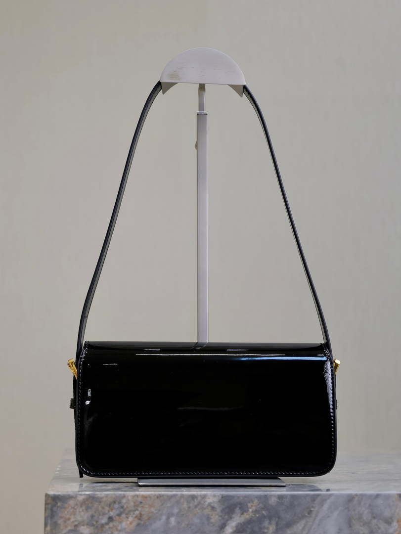 Dior M2610 Miss Dior Flap Bag Black Patent Calfskin