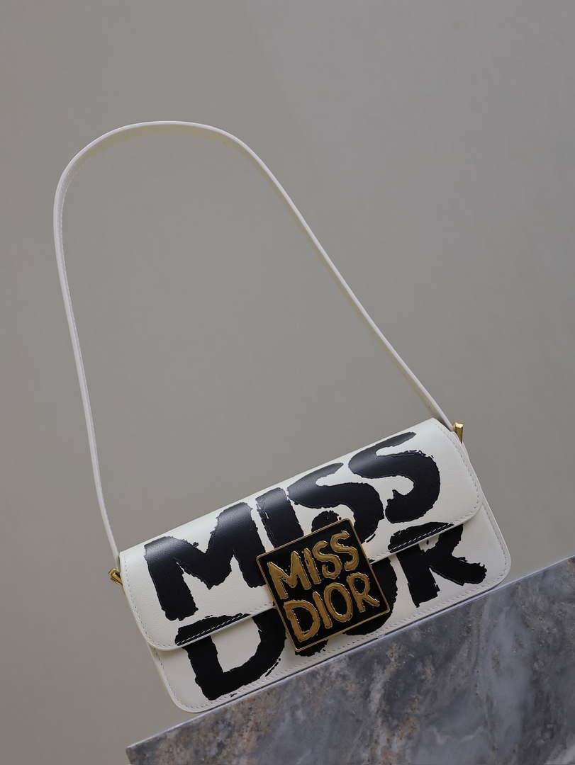 Dior M2610UZCJ_M911 Miss Dior Flap Bag White and Black Miss Dior Graffiti Printed