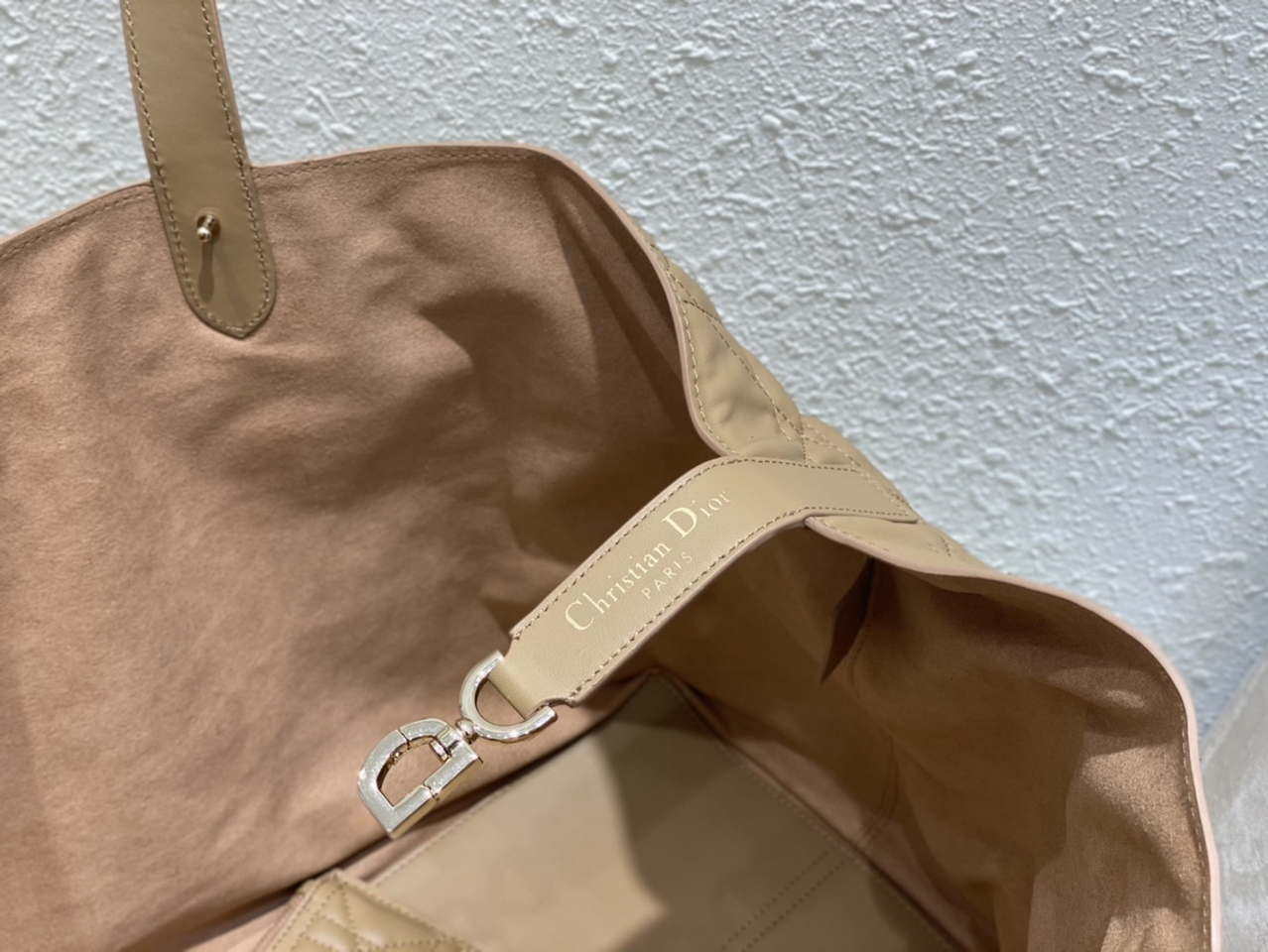 Dior M2820 Large Dior Toujours Bag Apricot Macrocannage Calfskin