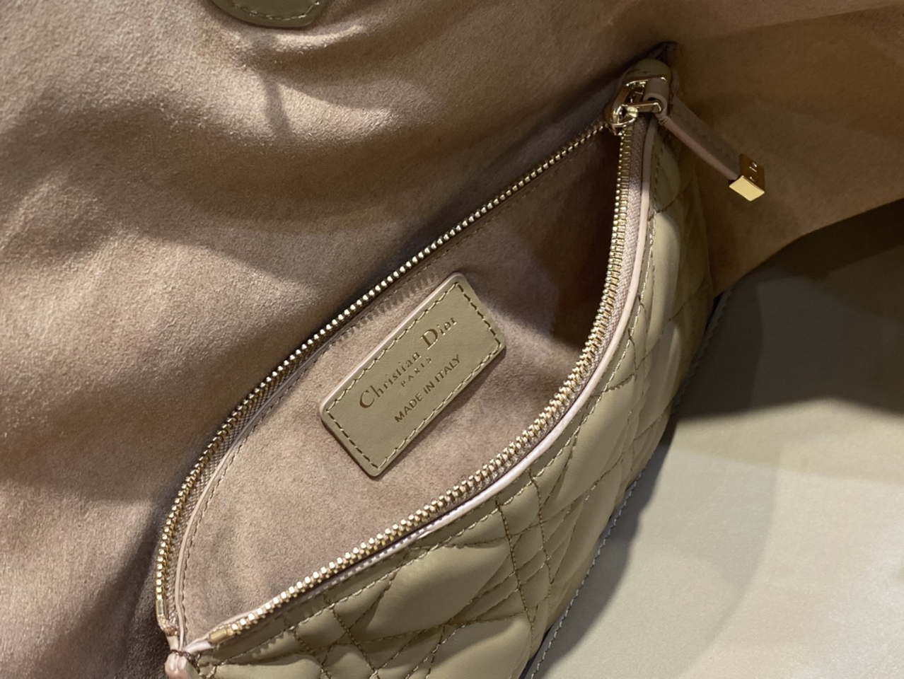 Dior M2820 Large Dior Toujours Bag Apricot Macrocannage Calfskin