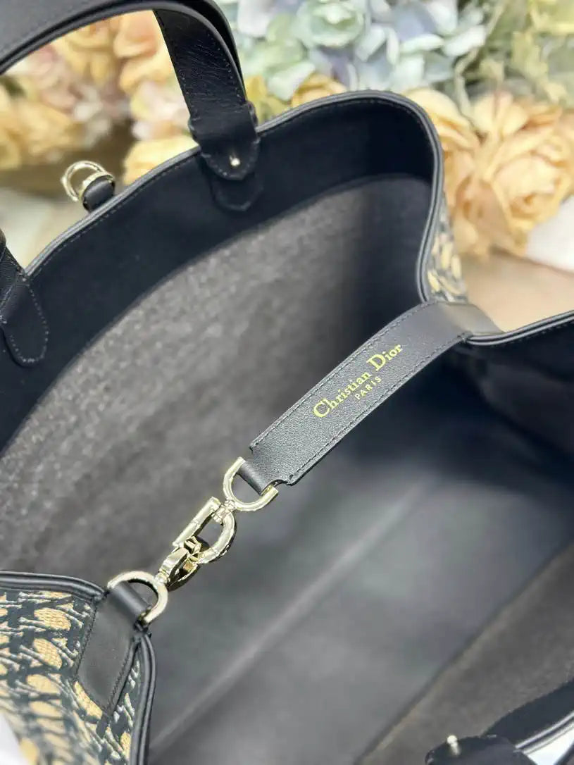 Dior M2820 Large Dior Toujours Bag Beige Black Tweed with Embroidered diamond