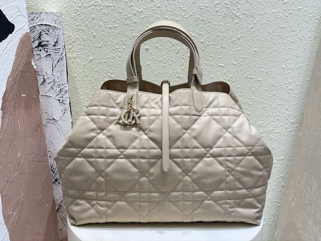 Dior M2820 Large Dior Toujours Bag Beige Macrocannage Calfskin - Default Title - View 3