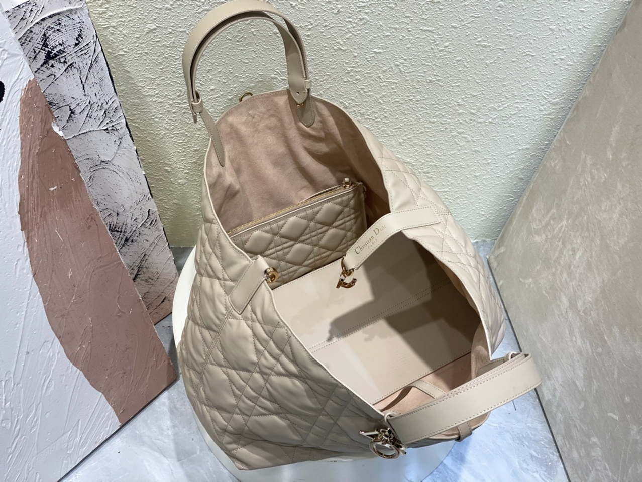 Dior M2820 Large Dior Toujours Bag Beige Macrocannage Calfskin - Default Title - View 7