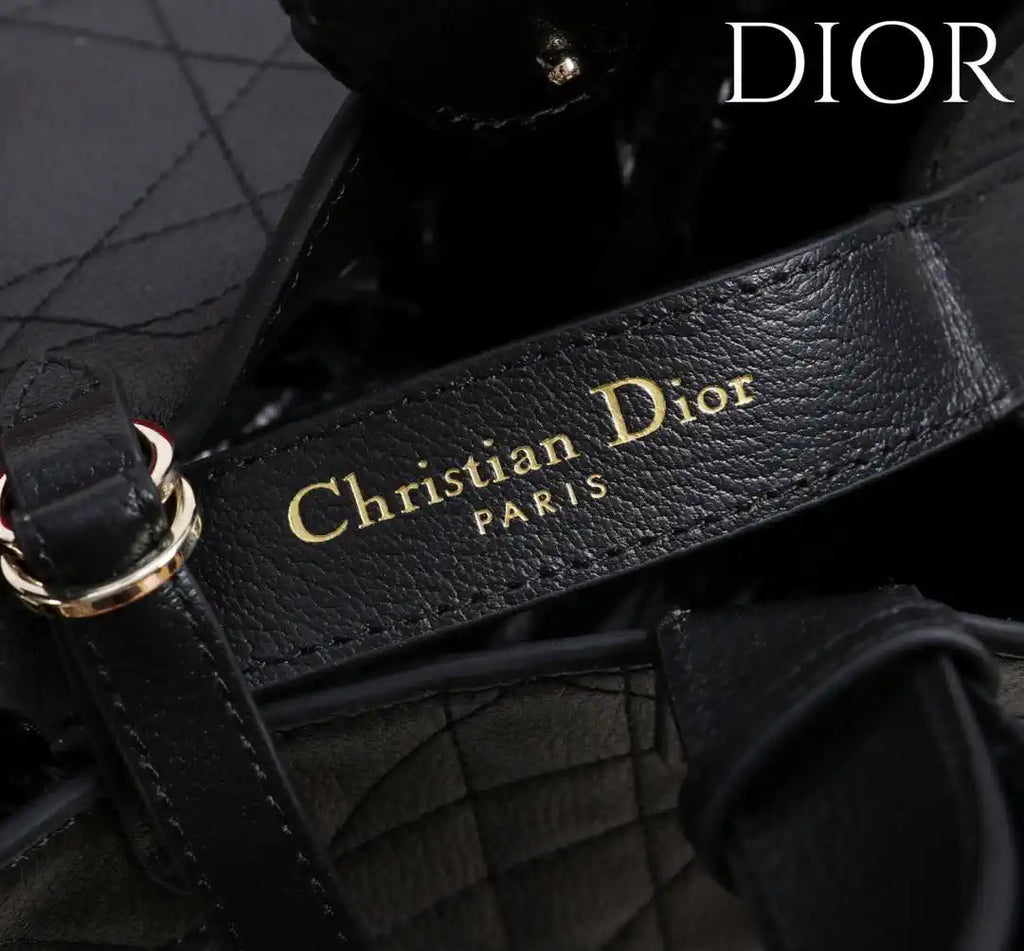 Dior M2820 Large Dior Toujours Bag Black Flat Macrocannage Calfskin