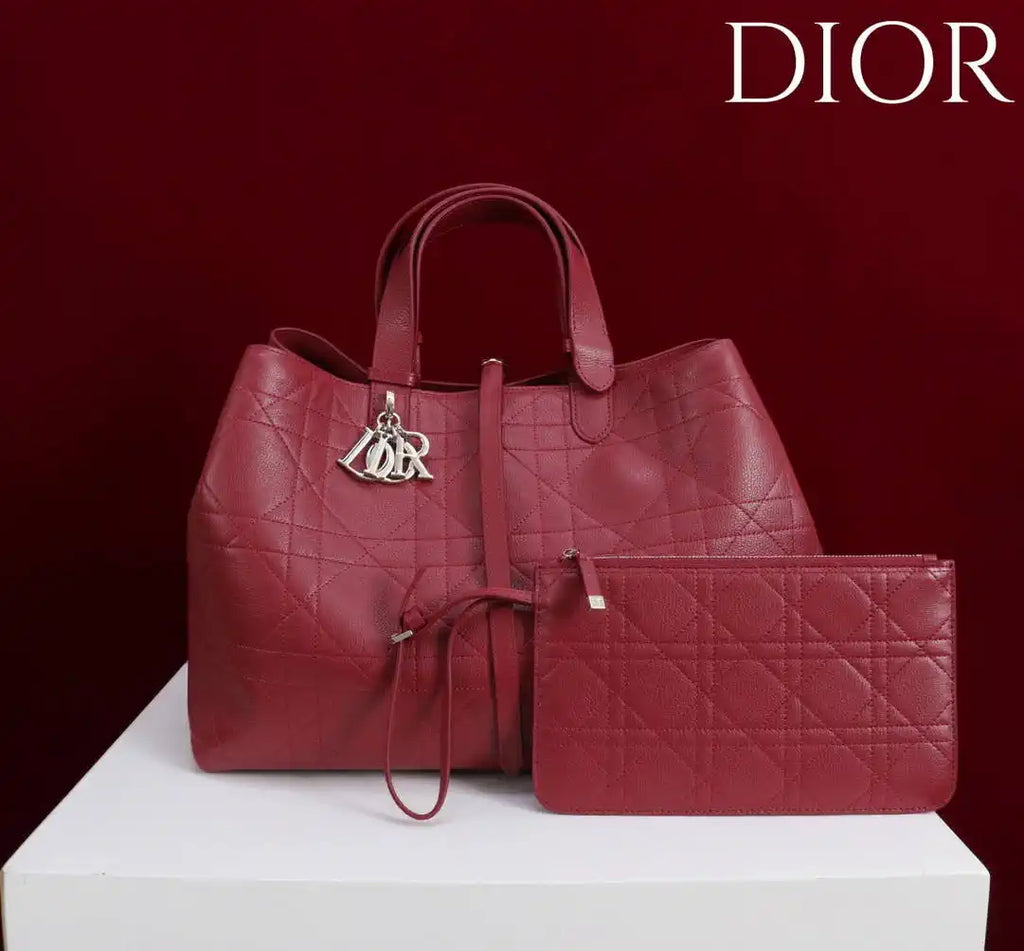 Dior M2820 Large Dior Toujours Bag Burgundy Flat Macrocannage Calfskin
