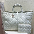 Dior M2820 Large Dior Toujours Bag White Macrocannage Calfskin - Default Title - View 1