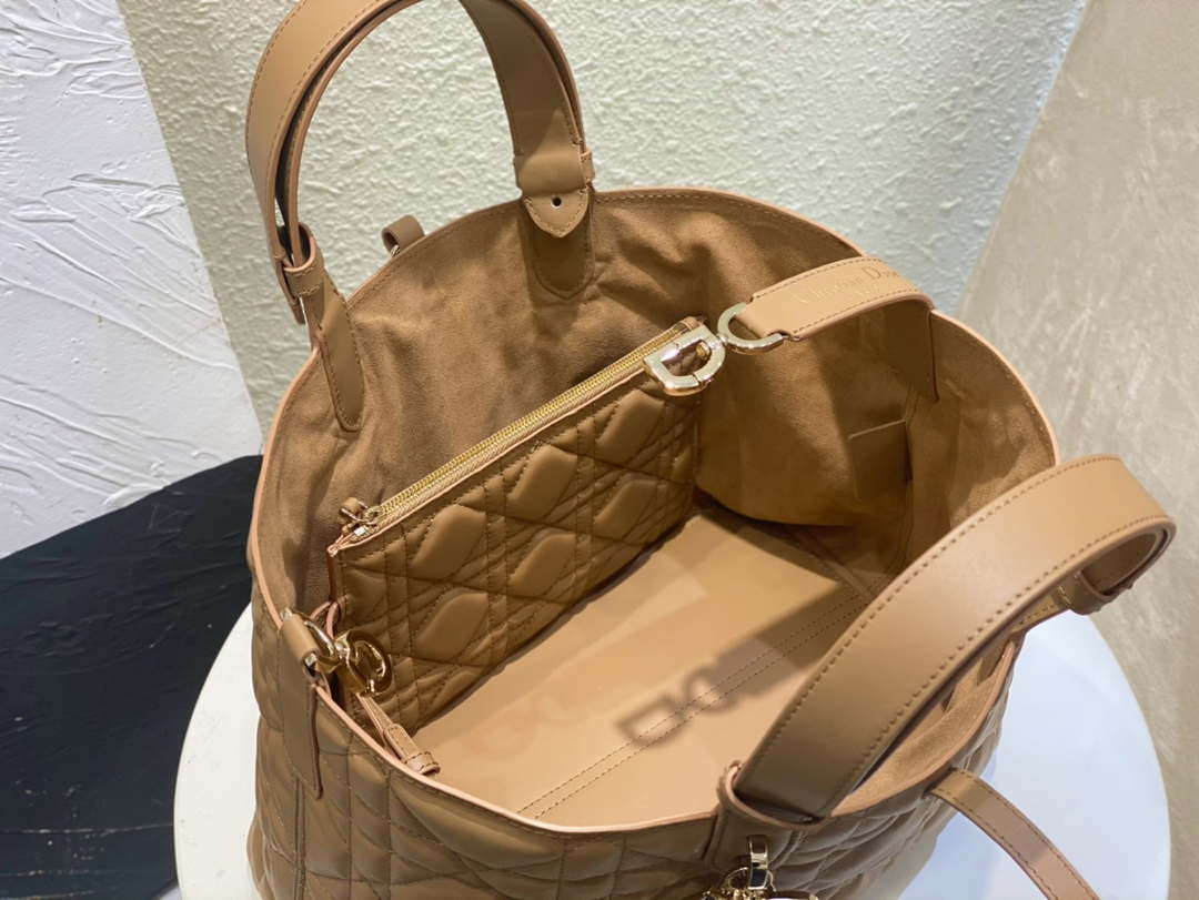 Dior M2821 Medium Dior Toujours Bag Apricot Macrocannage Calfskin - Default Title - View 8