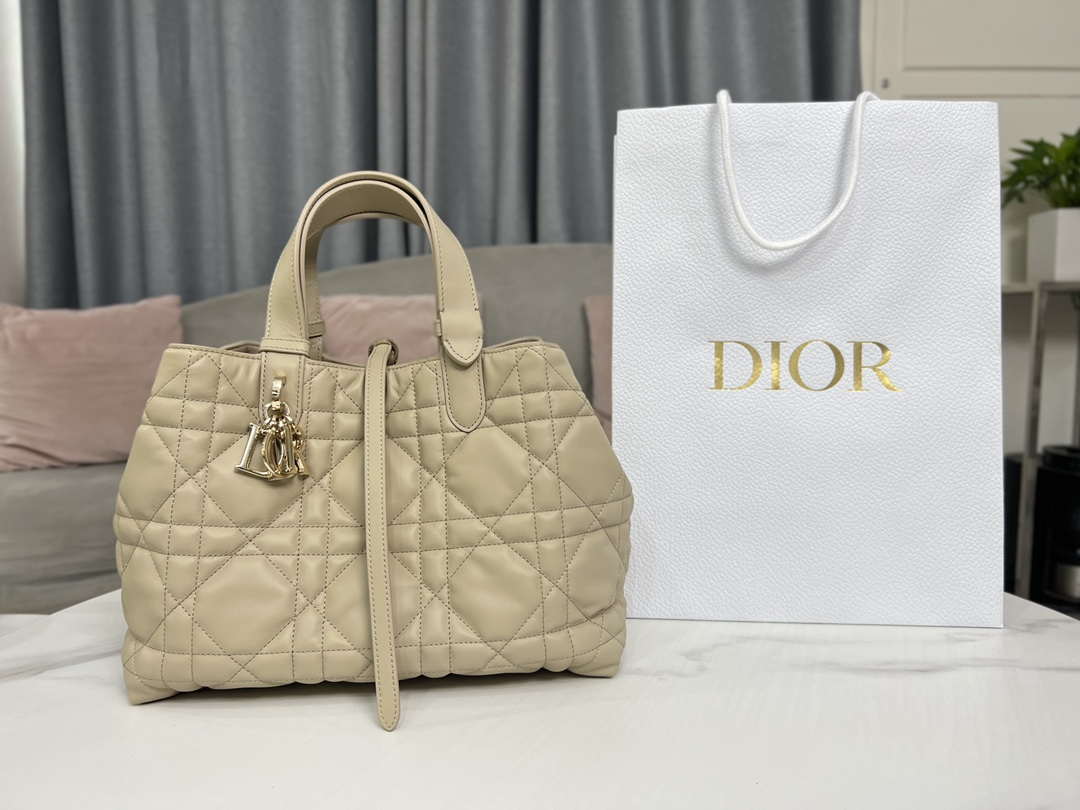 Dior M2821 Medium Dior Toujours Bag Beige Macrocannage Calfskin