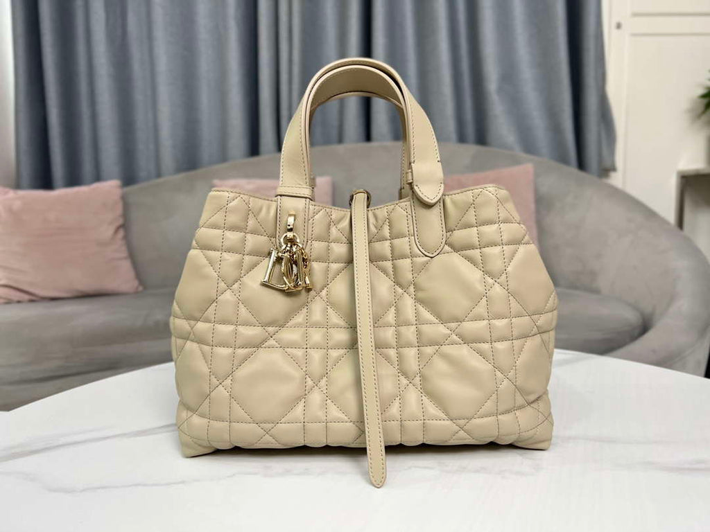 Dior M2821 Medium Dior Toujours Bag Beige Macrocannage Calfskin
