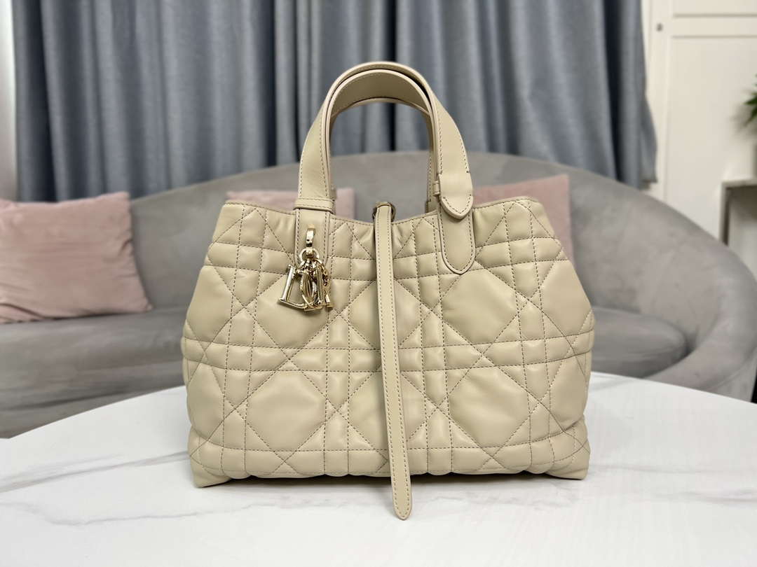 Dior M2821 Medium Dior Toujours Bag Beige Macrocannage Calfskin