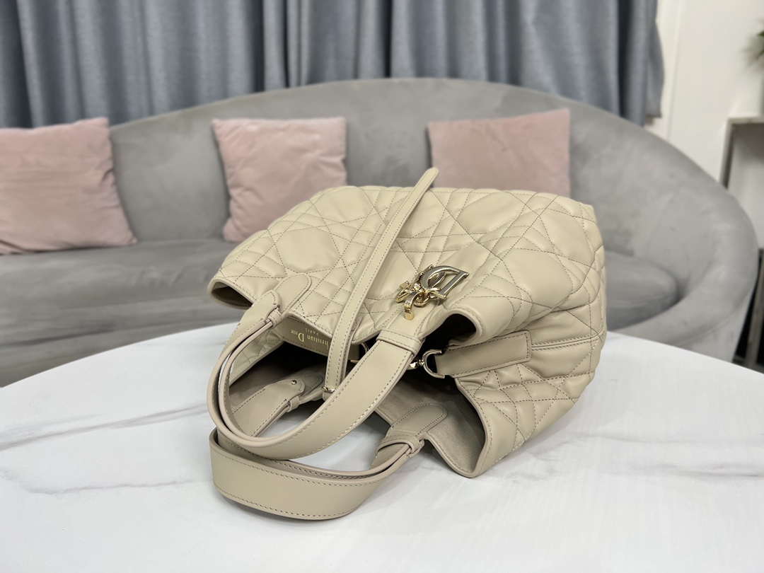 Dior M2821 Medium Dior Toujours Bag Beige Macrocannage Calfskin