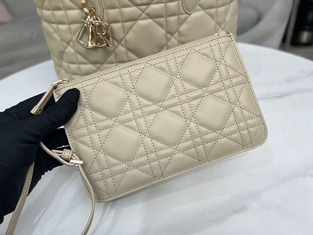 Dior M2821 Medium Dior Toujours Bag Beige Macrocannage Calfskin