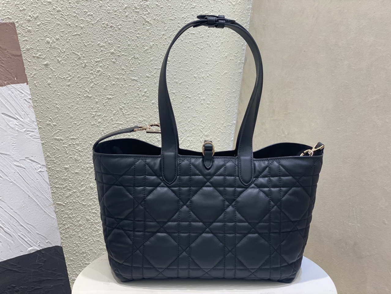 Dior M2821 Medium Dior Toujours Bag Black Macrocannage Calfskin - Default Title - View 5