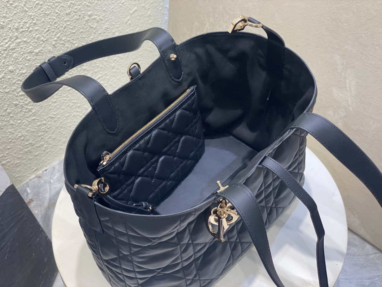 Dior M2821 Medium Dior Toujours Bag Black Macrocannage Calfskin - Default Title - View 8