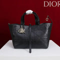 Dior M2821 Medium Dior Toujours Bag Black Macrocannage Grained Calfskin