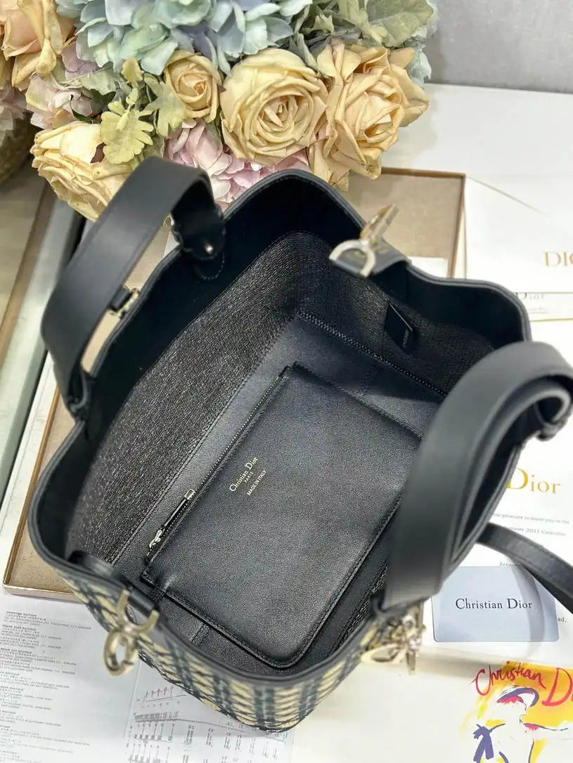 Dior M2821 Medium Dior Toujours Bag Black Tweed Embroidered diamond