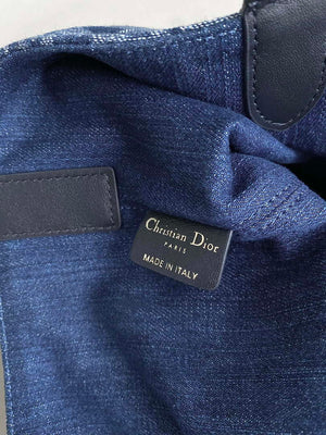 Dior M2821 Medium Dior Toujours Bag Blue Denim Dior Oblique Jacquard - Default Title - View 6