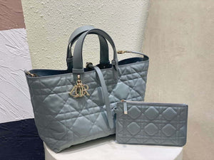 Dior M2821 Medium Dior Toujours Bag Blue Macrocannage Calfskin - Default Title - View 2