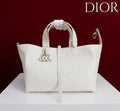 Dior M2821 Medium Dior Toujours Bag White Macrocannage Grained Calfskin