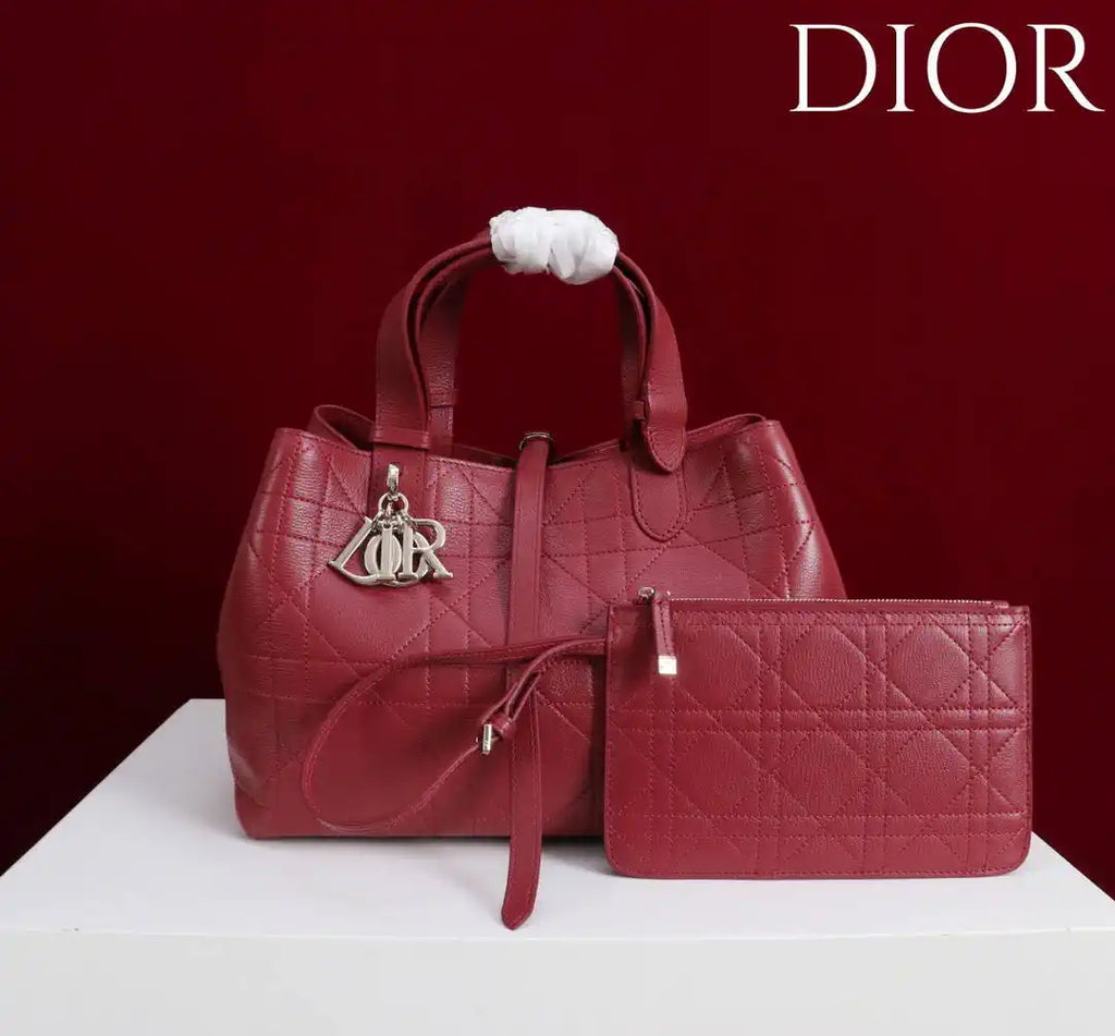 Dior M2821 Medium Dior Toujours Bag Wine Red Macrocannage Grained Calfskin
