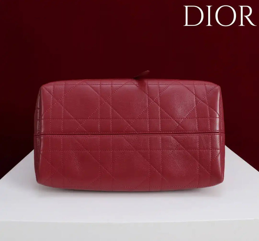 Dior M2821 Medium Dior Toujours Bag Wine Red Macrocannage Grained Calfskin