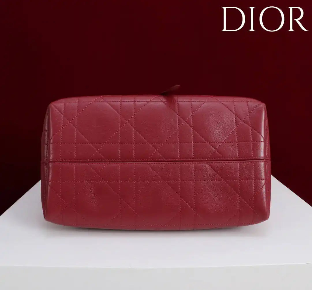 Dior M2821 Medium Dior Toujours Bag Wine Red Macrocannage Grained Calfskin