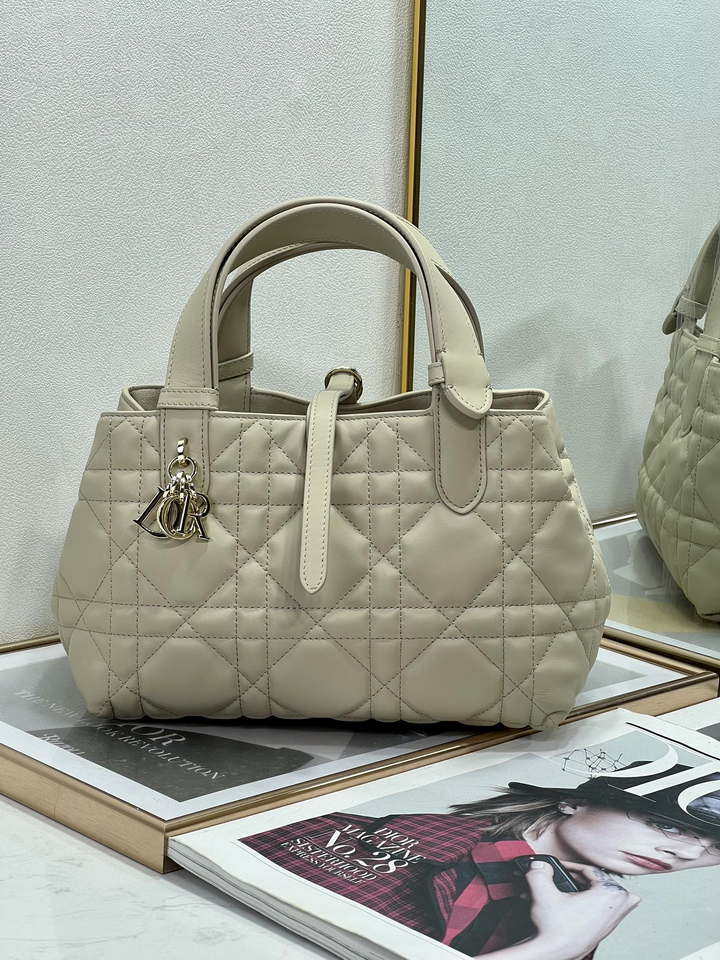 Dior M2822 Small Dior Toujours Bag Beige Macrocannage Calfskin