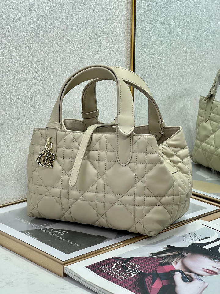 Dior M2822 Small Dior Toujours Bag Beige Macrocannage Calfskin