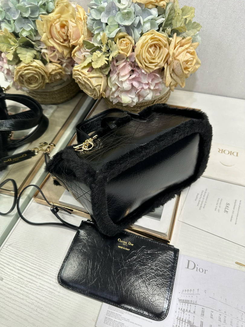 Dior M2822 Small Dior Toujours Bag Black Macrocannage Crinkled Calfskin and Merino Wool