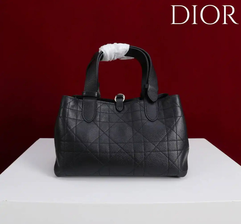 Dior M2822 Small Dior Toujours Bag Black Macrocannage Grained Calfskin
