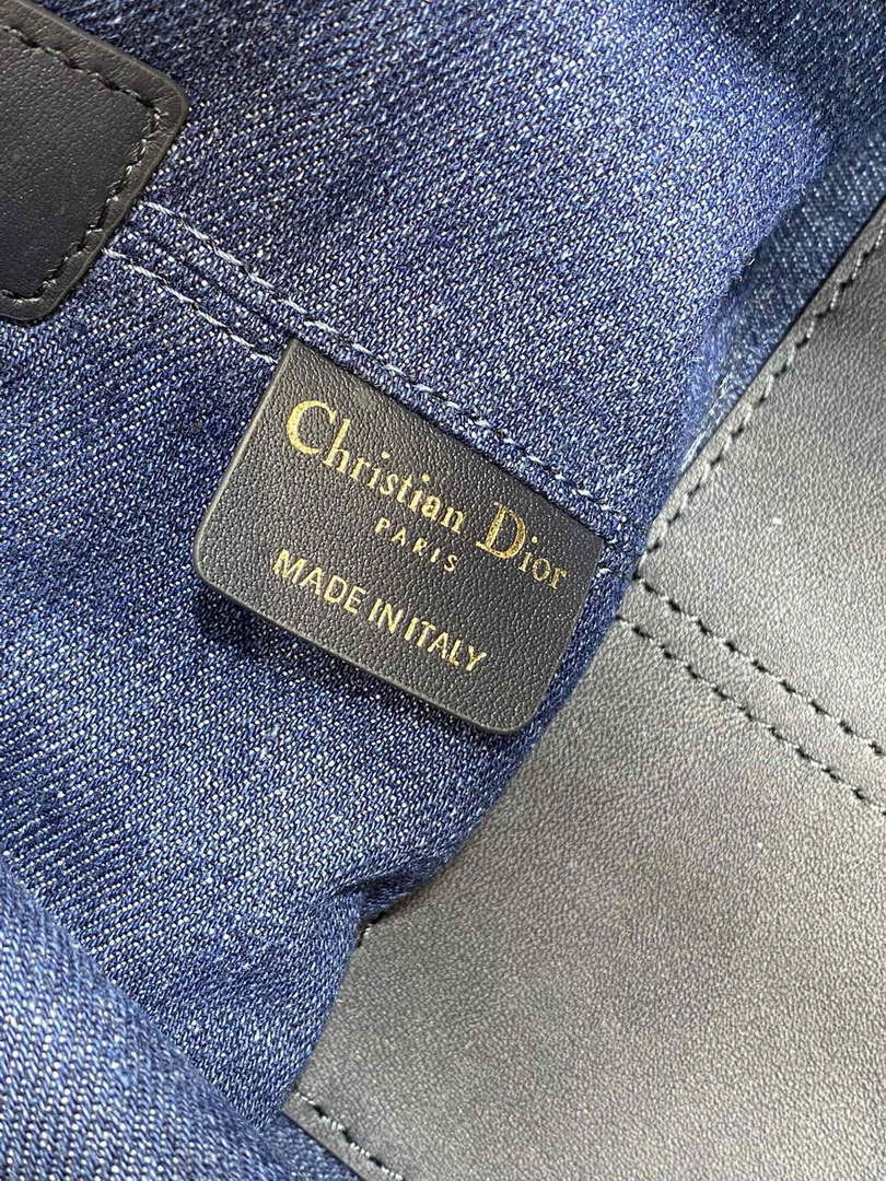Dior M2822 Small Dior Toujours Bag Blue Denim Dior Oblique Jacquard