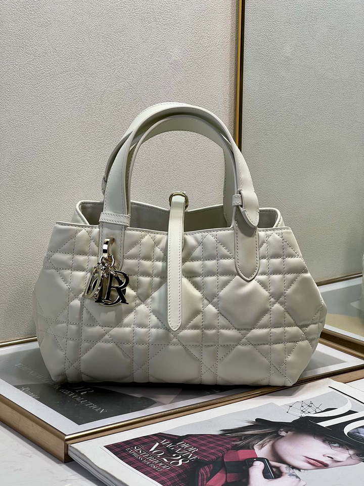 Dior M2822 Small Dior Toujours Bag White Macrocannage Calfskin - Default Title - View 1