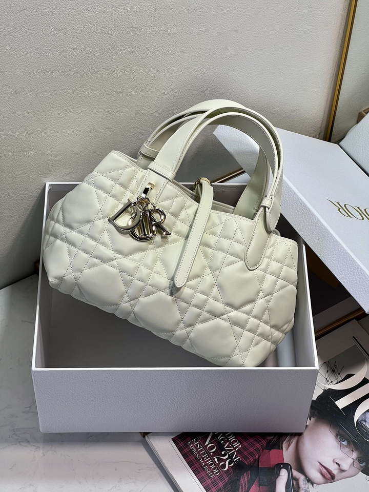 Dior M2822 Small Dior Toujours Bag White Macrocannage Calfskin - Default Title - View 5