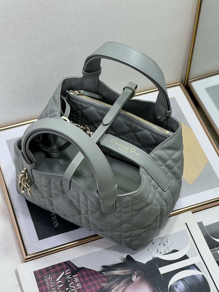 Dior M2822 Small Dior Toujours Bag Blue Macrocannage Calfskin