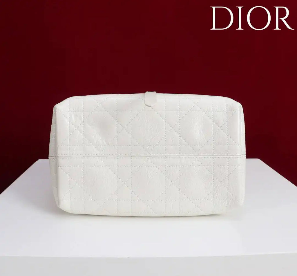 Dior M2822 Small Dior Toujours Bag White Macrocannage Grained Calfskin