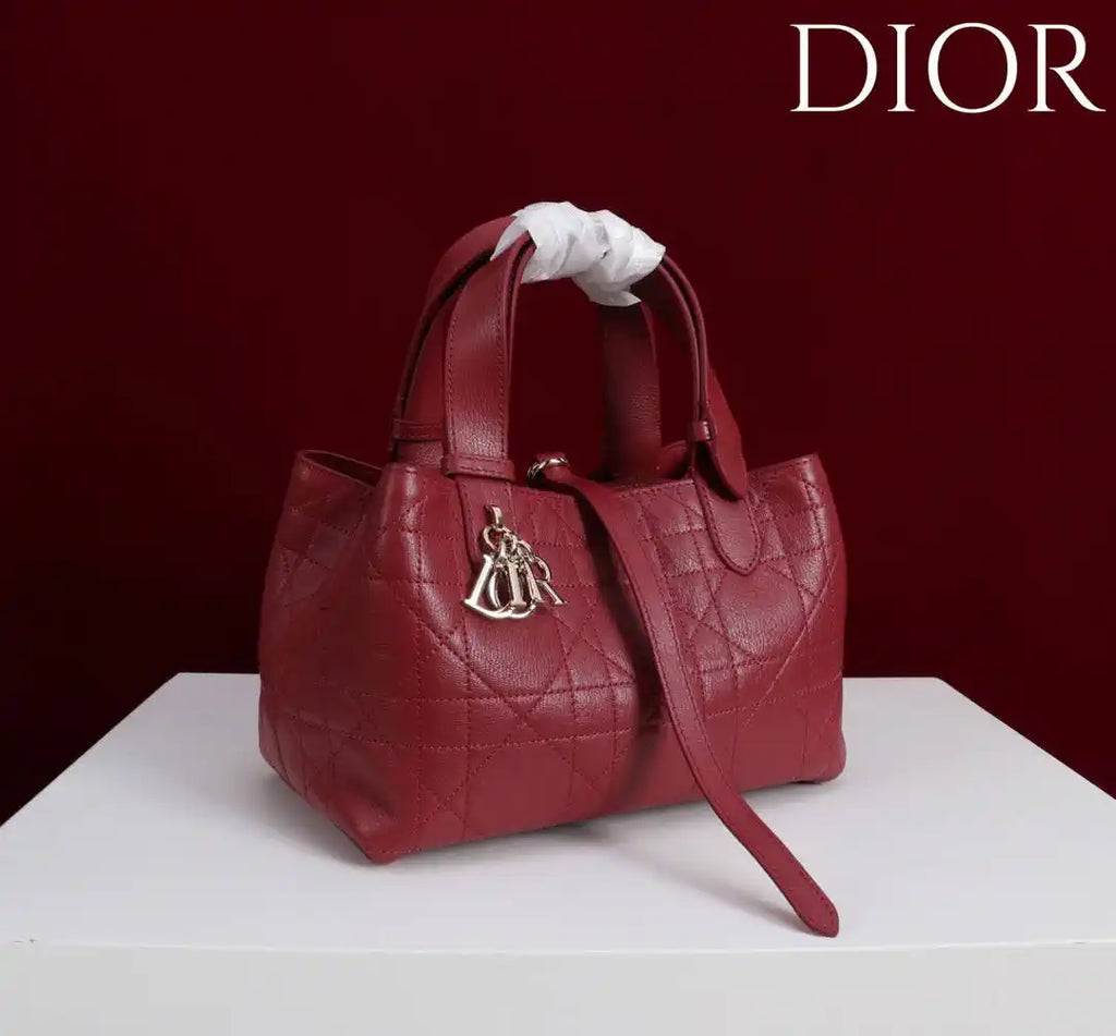 Dior M2822 Small Dior Toujours Bag Wine Red Macrocannage Grained Calfskin